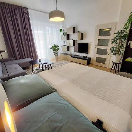 Podtatranskeho Old Town Apartment Kosice